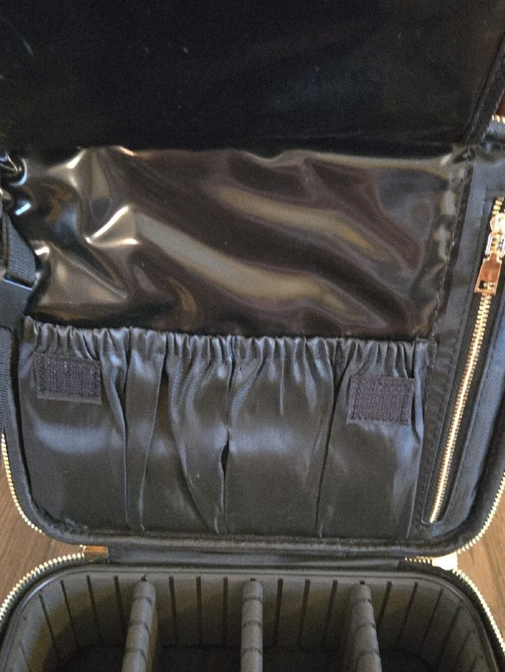 Women's Travel Make-Up Case with Gold Zippers and Mirror, NWOT